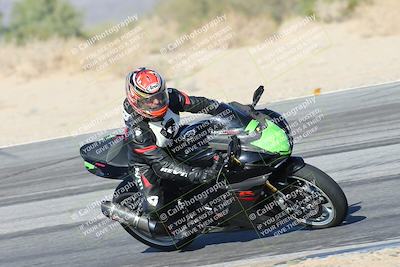 media/Dec-01-2025-Moto Forza (Mon) [[2daa91e15f]]/2-Intermediate Group/Session 4 Turn 9/